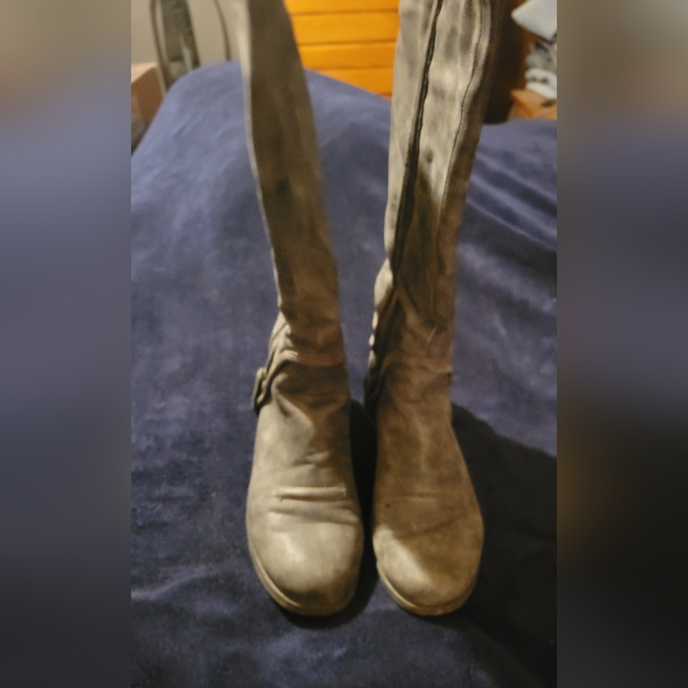 Womens gray knee boots